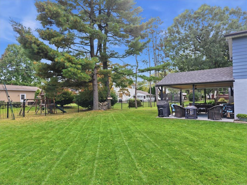 1537 Winthrop Avenue Property Photo 73