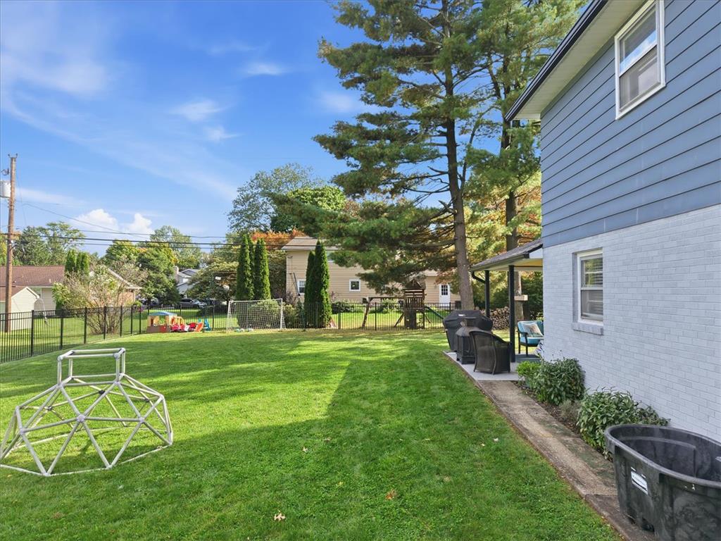 1537 Winthrop Avenue Property Photo 79