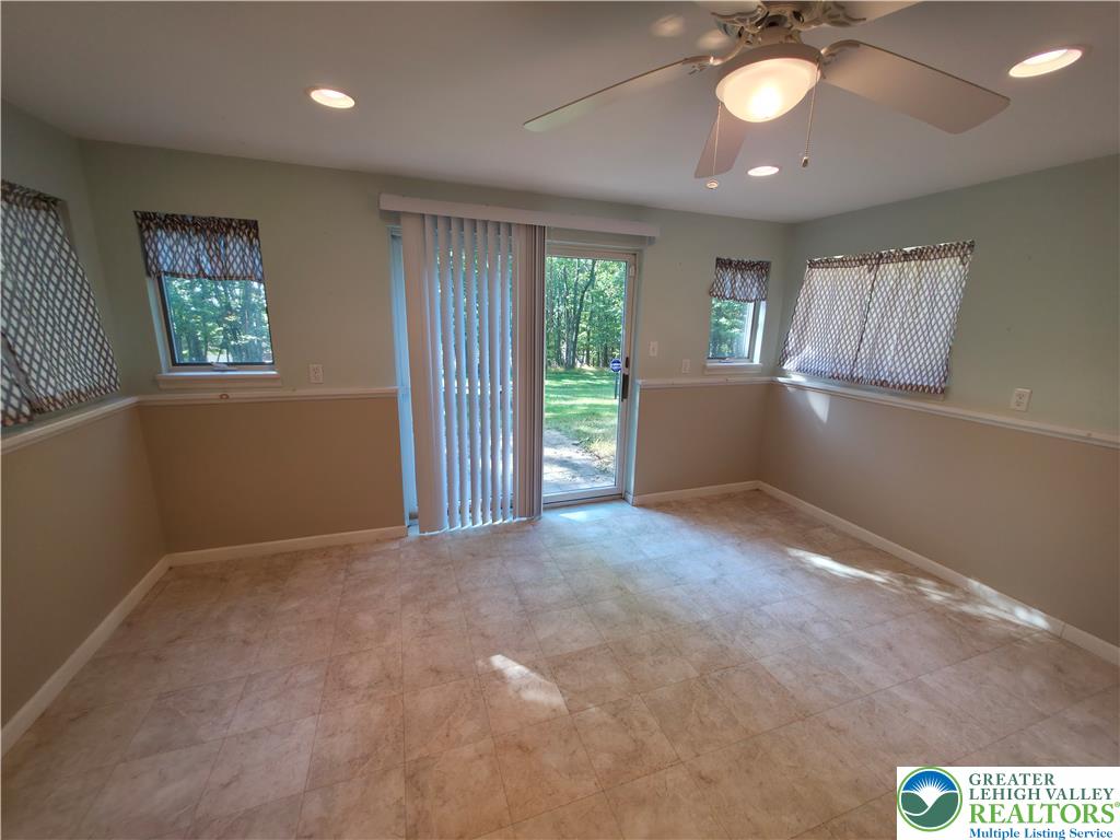 224 Tree Top Terrace Property Photo 11