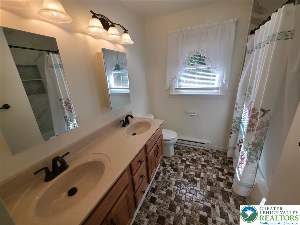 224 Tree Top Terrace Property Photo 16