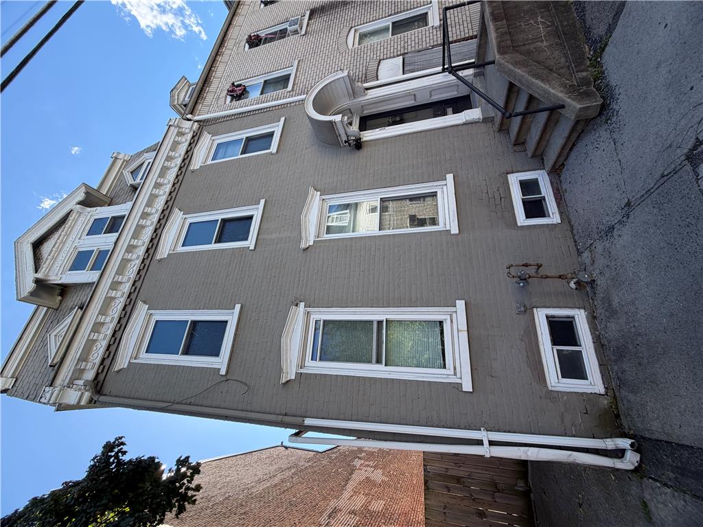 944 West Liberty Street 3 Property Photo 1