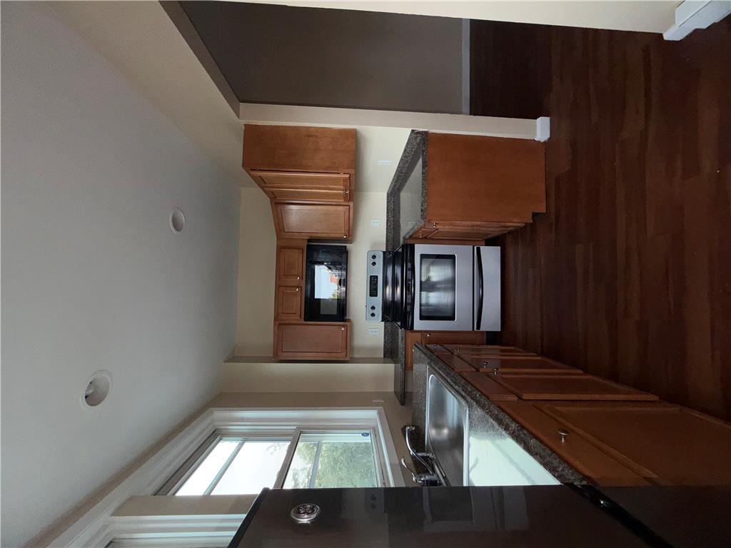 944 West Liberty Street 3 Property Photo 3