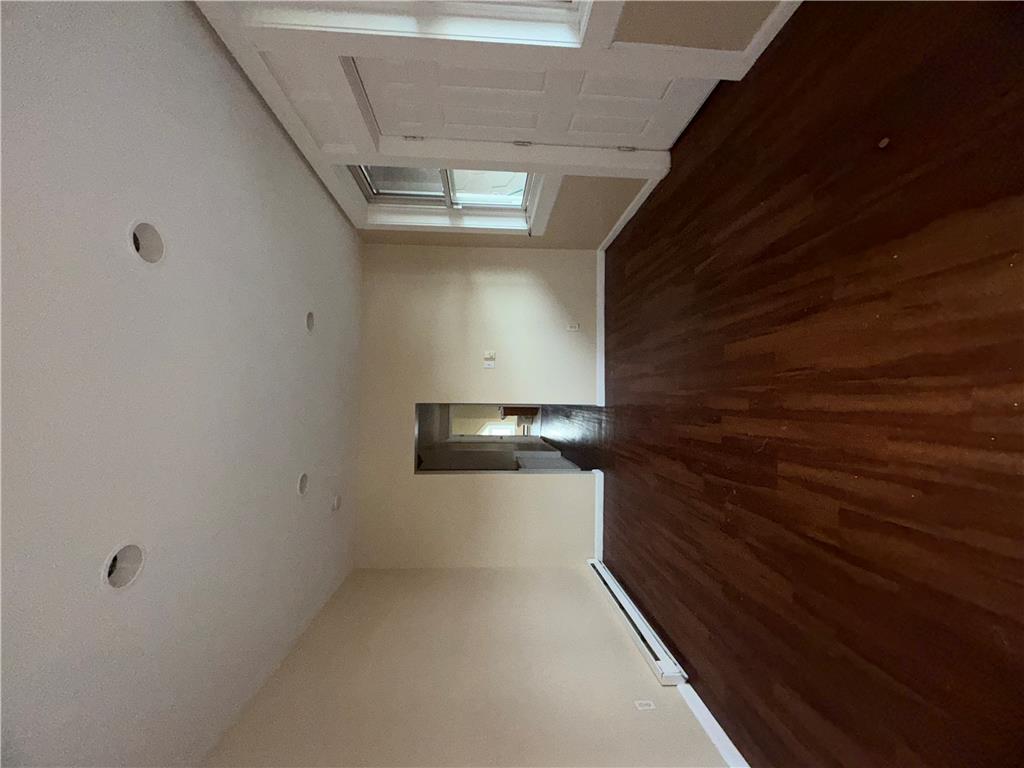 944 West Liberty Street 3 Property Photo 5