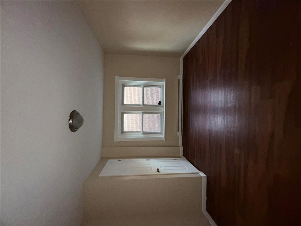 944 West Liberty Street 3 Property Photo 6