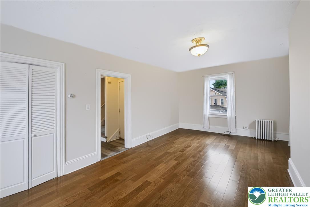 1110 Bushkill Street Property Photo 4