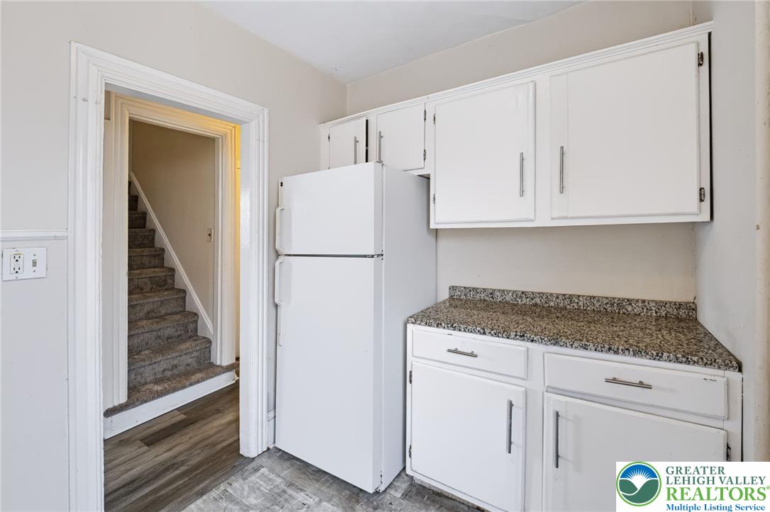 1110 Bushkill Street Property Photo 6