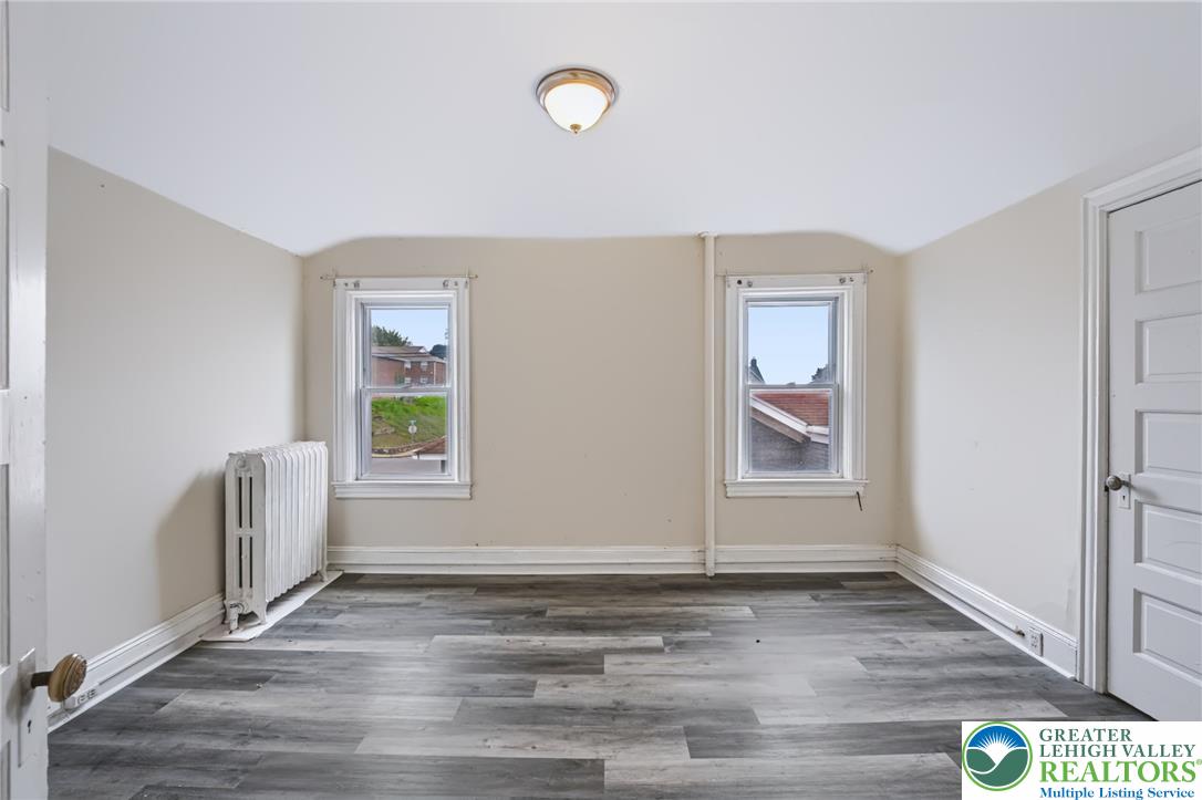 1110 Bushkill Street Property Photo 13