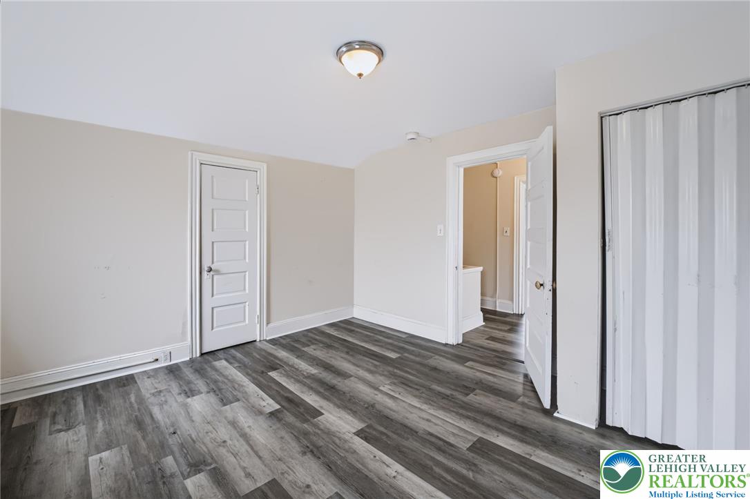 1110 Bushkill Street Property Photo 14