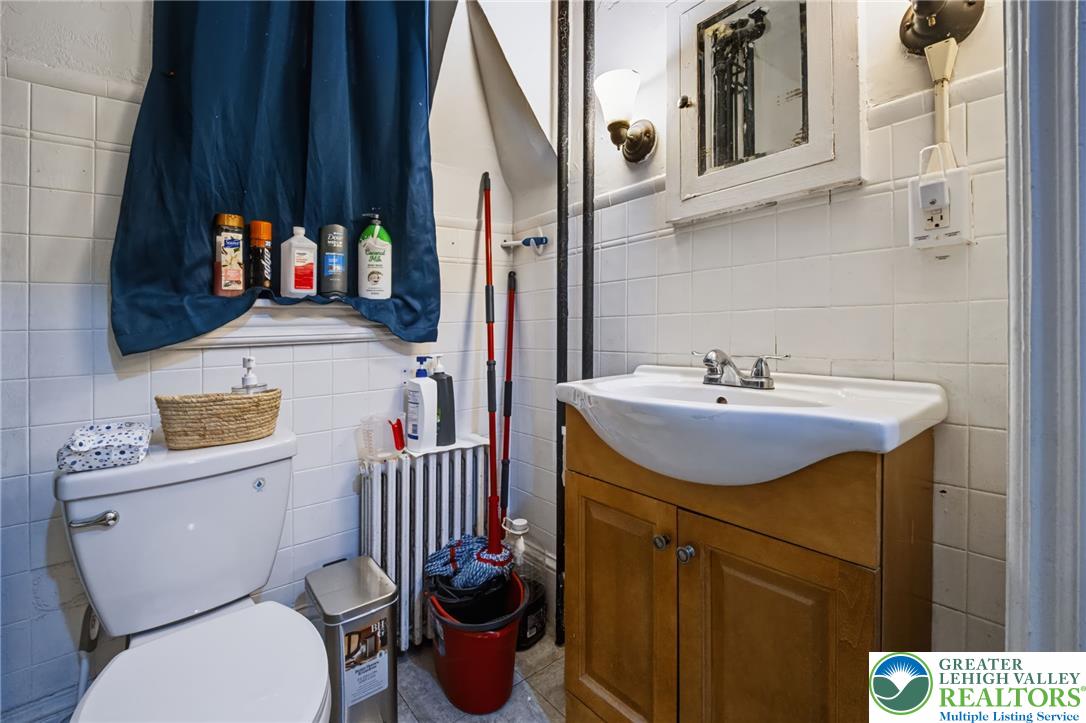 1110 Bushkill Street Property Photo 22