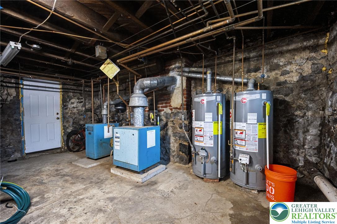 1110 Bushkill Street Property Photo 26