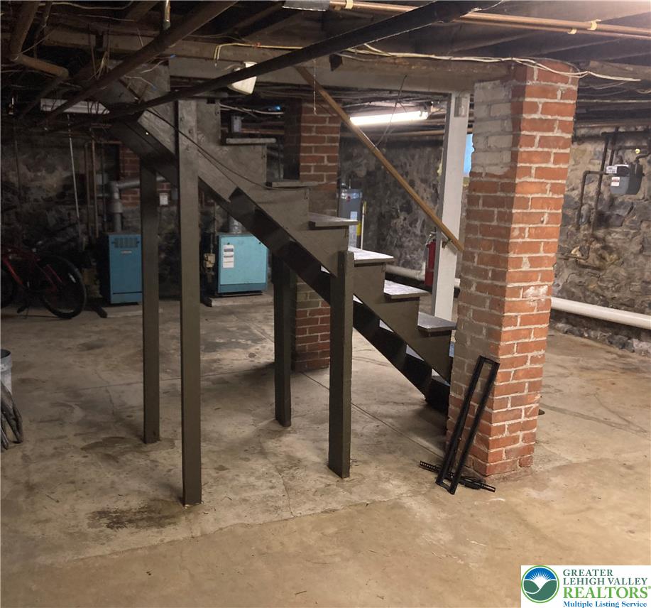 1110 Bushkill Street Property Photo 27