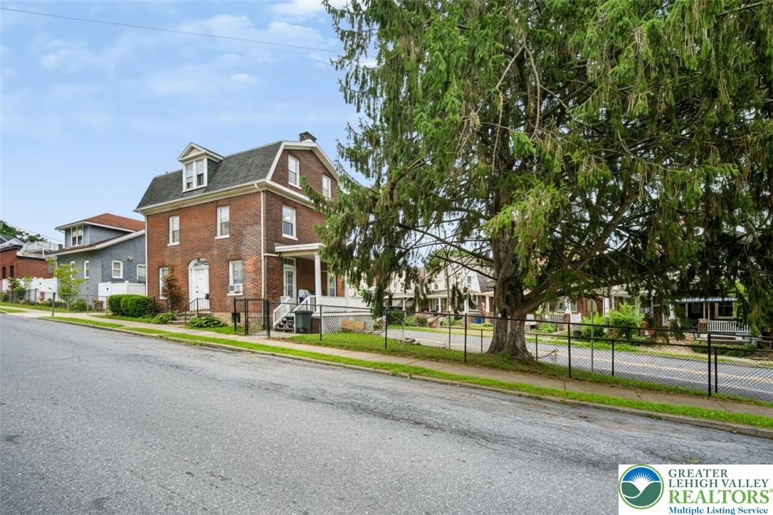1110 Bushkill Street Property Photo 30