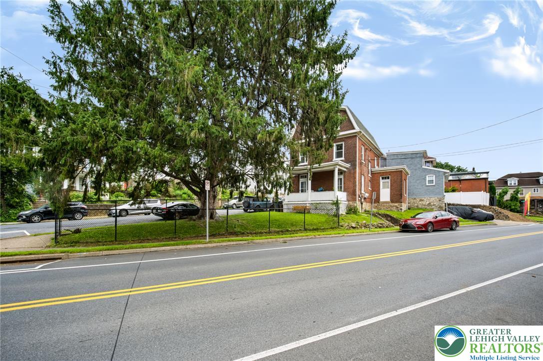 1110 Bushkill Street Property Photo 31