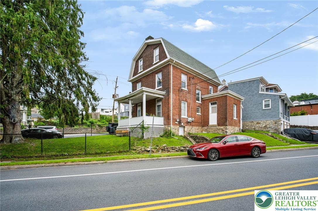 1110 Bushkill Street Property Photo 32