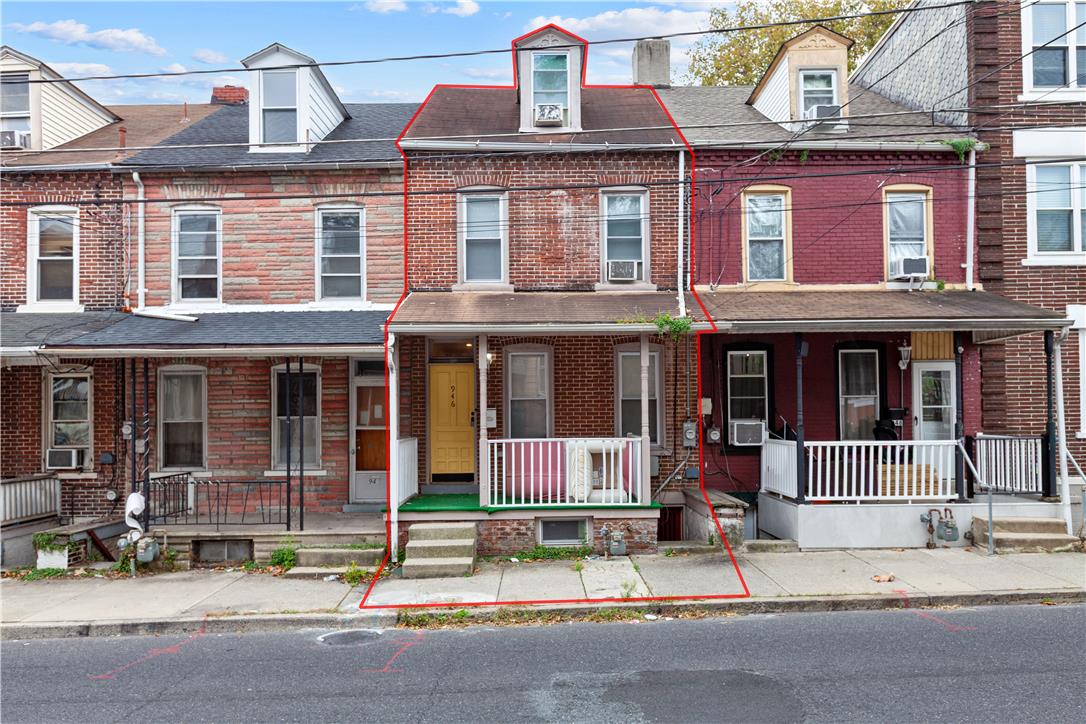946 Jackson Street Property Photo 2