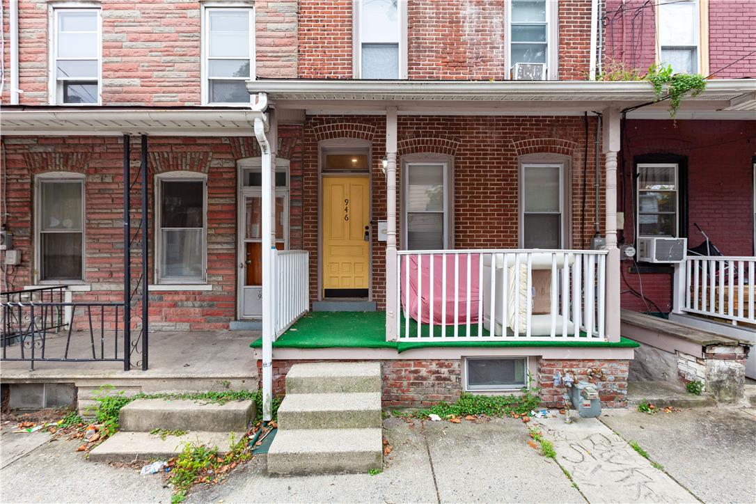 946 Jackson Street Property Photo 4