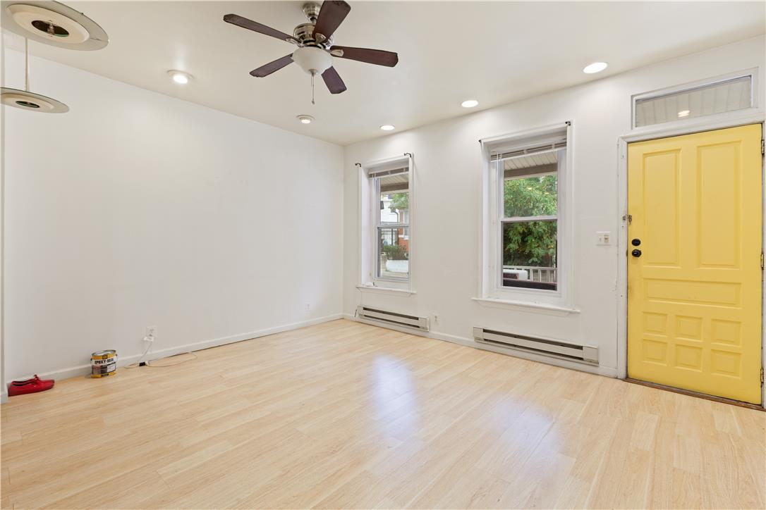 946 Jackson Street Property Photo 6