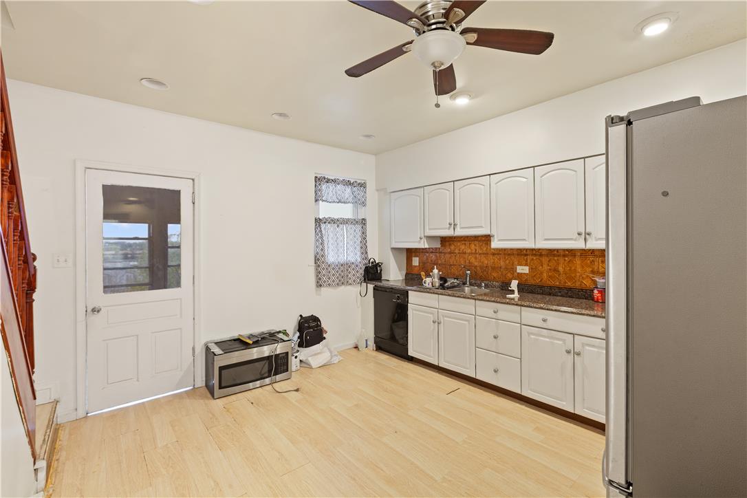 946 Jackson Street Property Photo 7