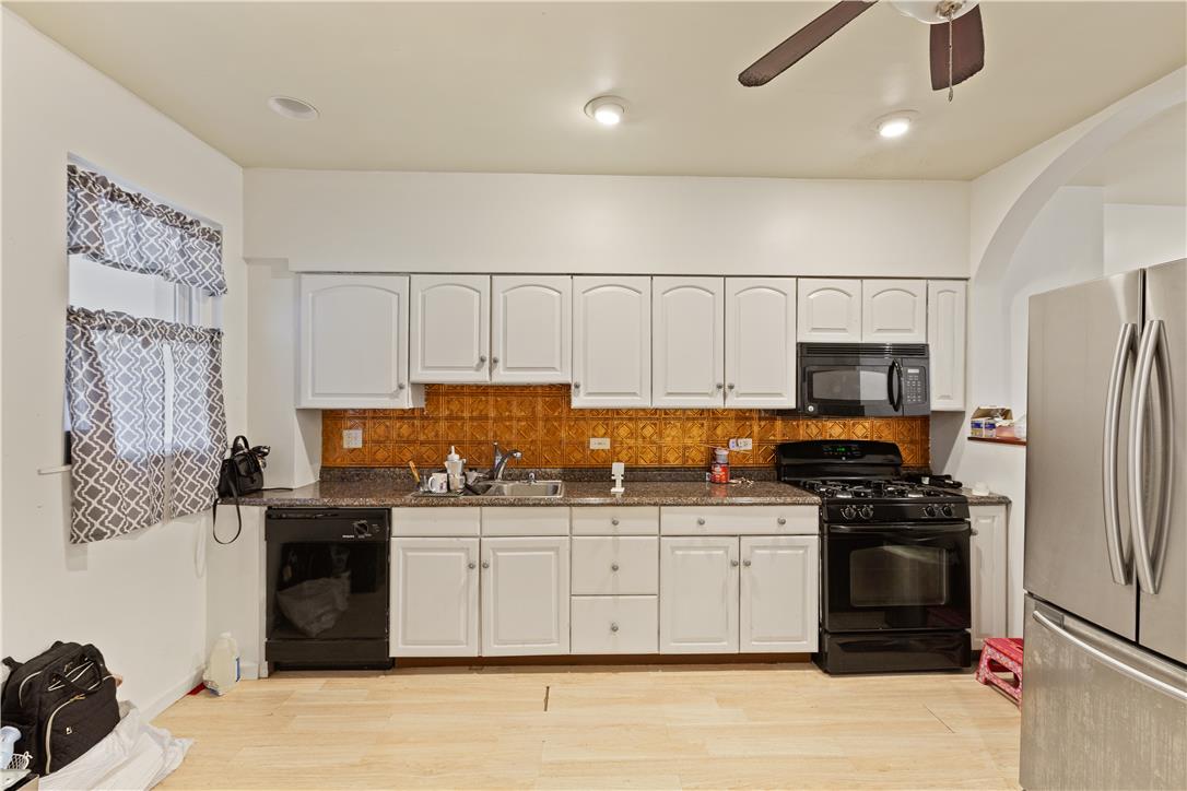 946 Jackson Street Property Photo 8