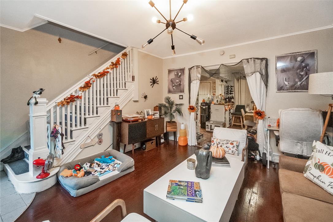 1016 Spring Garden Street Property Photo 4