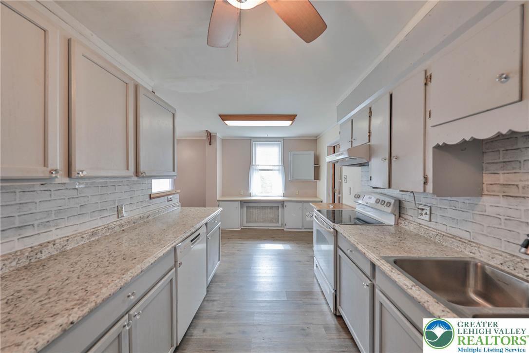 30 Cherry Street Property Photo 17