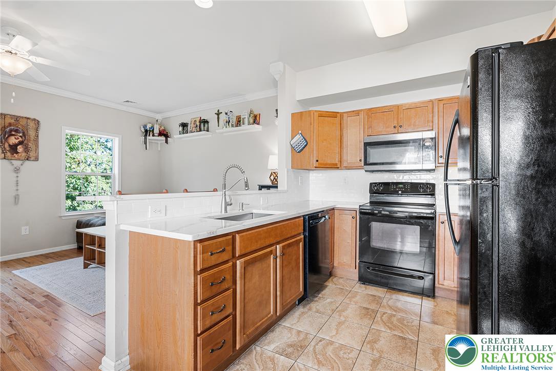 1537 Crest Park Court Property Photo 12