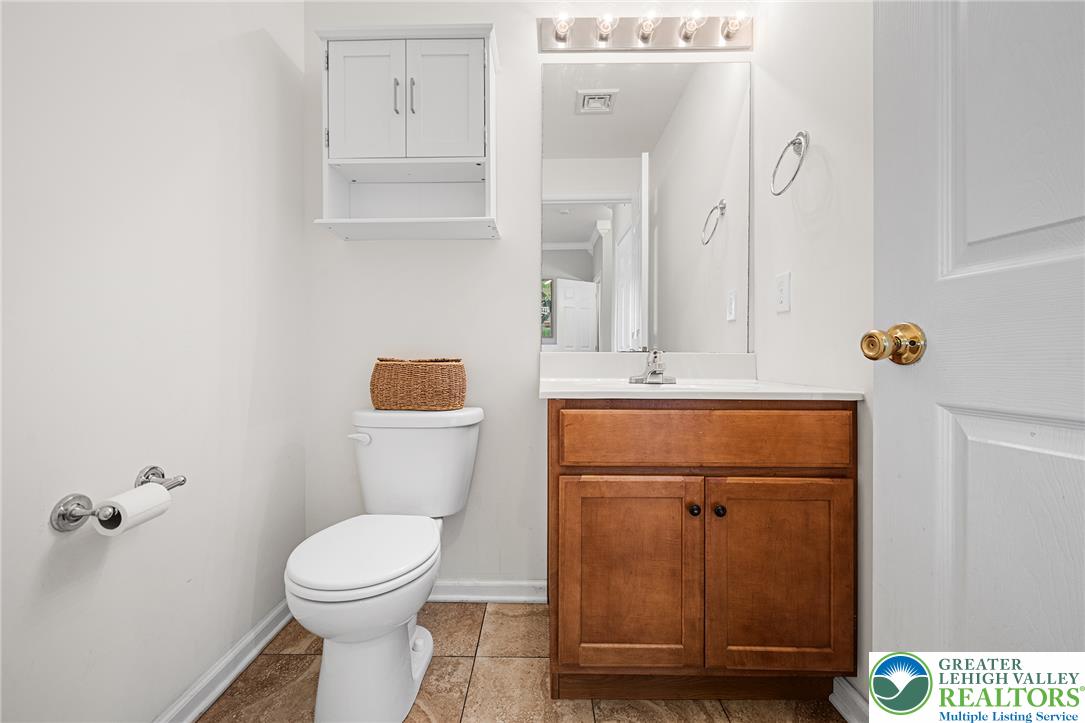 1537 Crest Park Court Property Photo 13