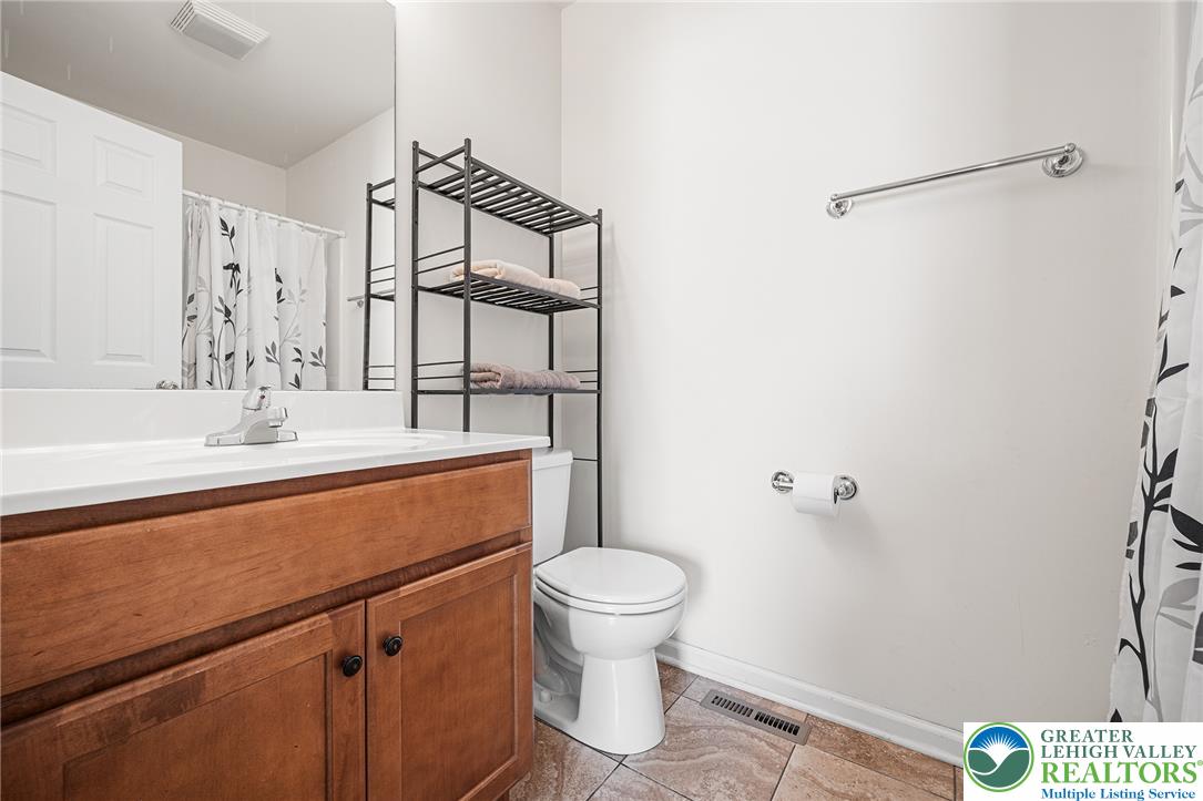 1537 Crest Park Court Property Photo 23