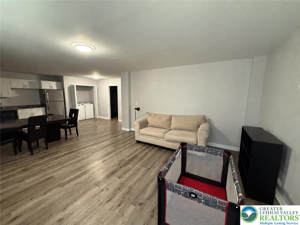 654 Pennsylvania Avenue Property Photo 2