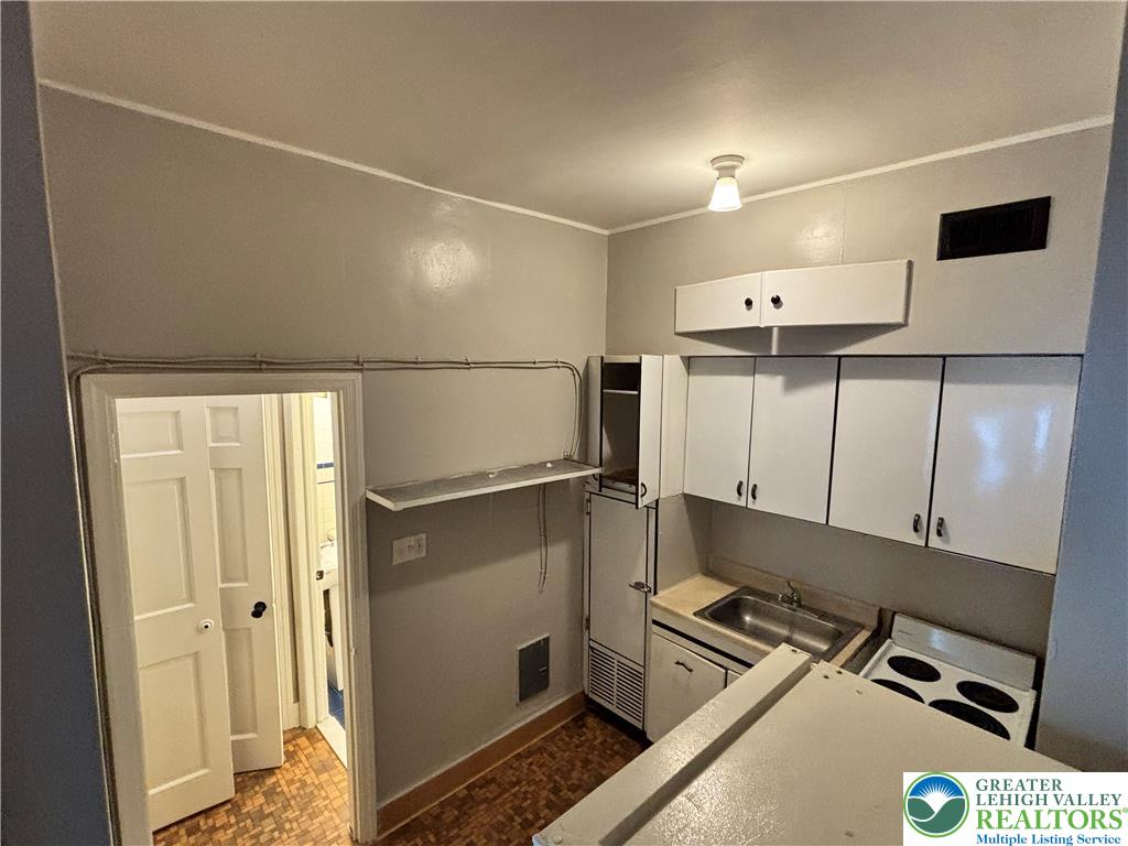 809 West Linden Street 1 Property Photo 8
