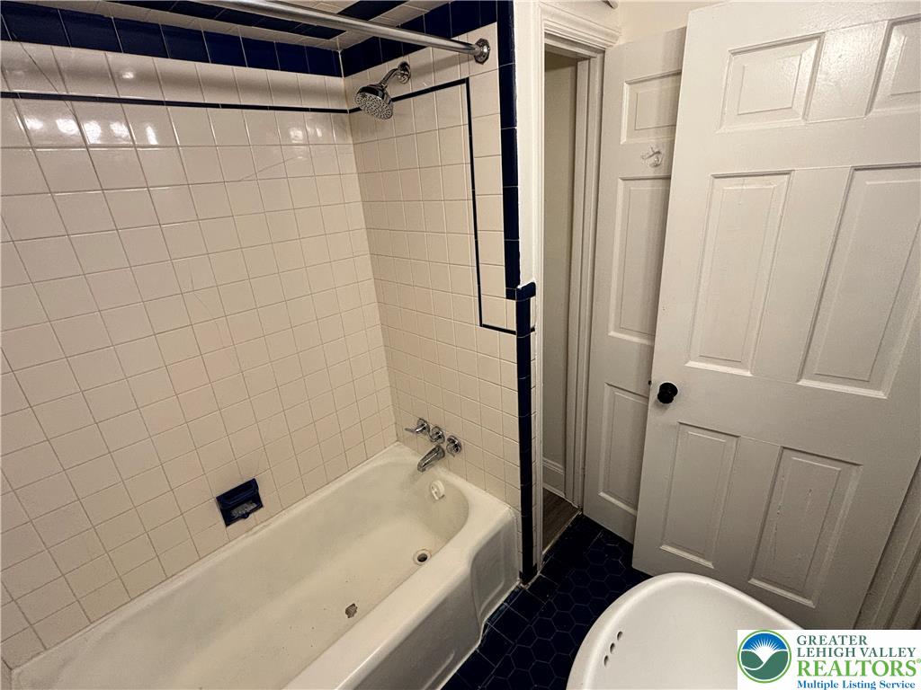 809 West Linden Street 1 Property Photo 10