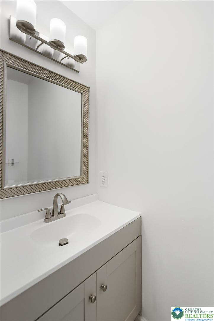 4870 Matts Drive Property Photo 15