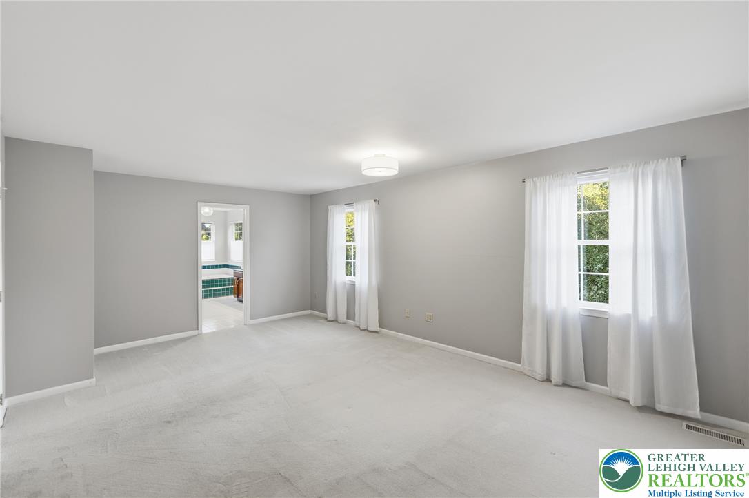 4870 Matts Drive Property Photo 18