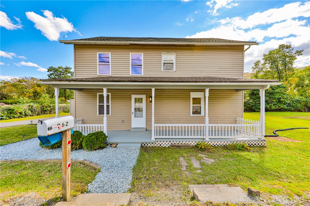 962 Mauch Chunk Road Property Photo 1