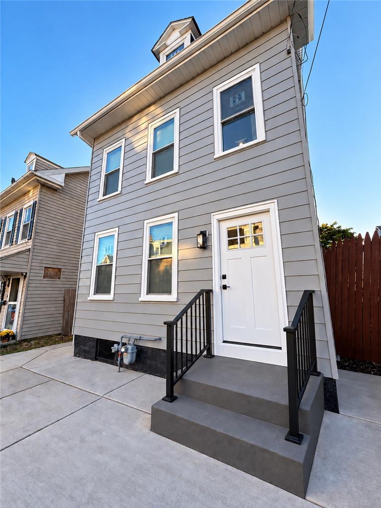 509 Centre Street Property Photo 1