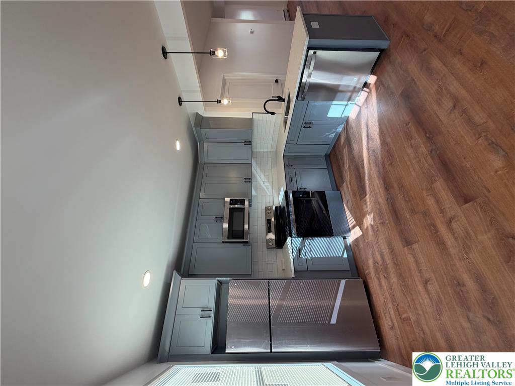 509 Centre Street Property Photo 7