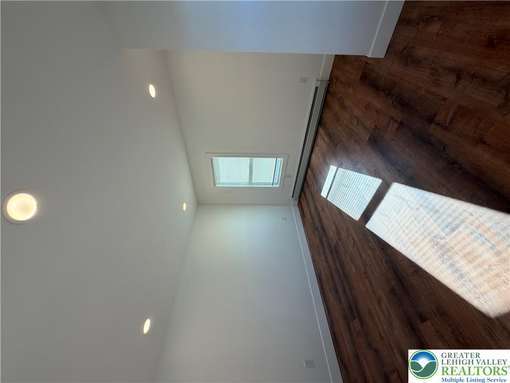 509 Centre Street Property Photo 16
