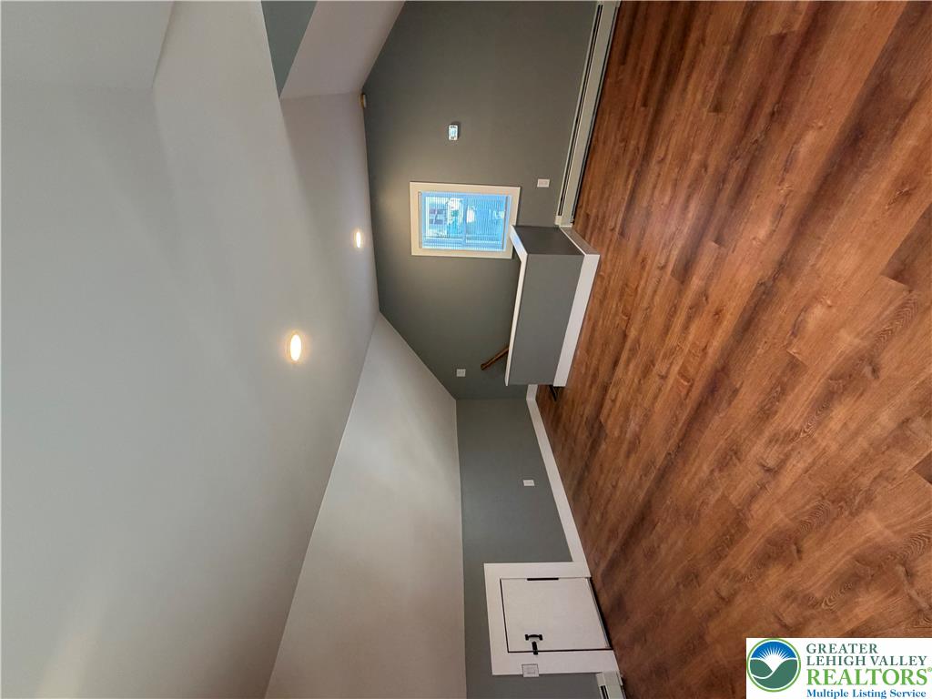 509 Centre Street Property Photo 28