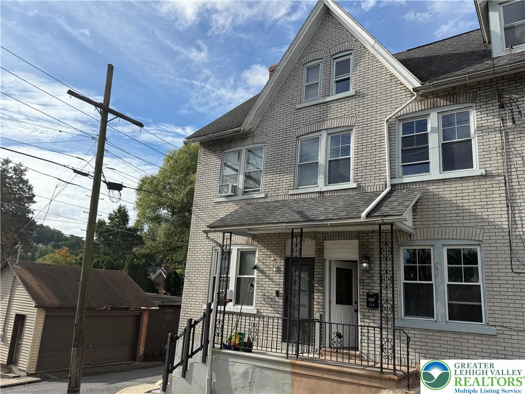 722 North Clewell Street Property Photo 1
