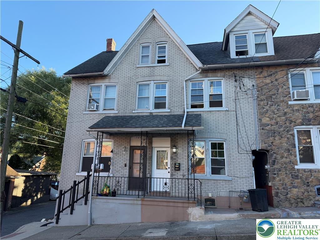722 North Clewell Street Property Photo 2