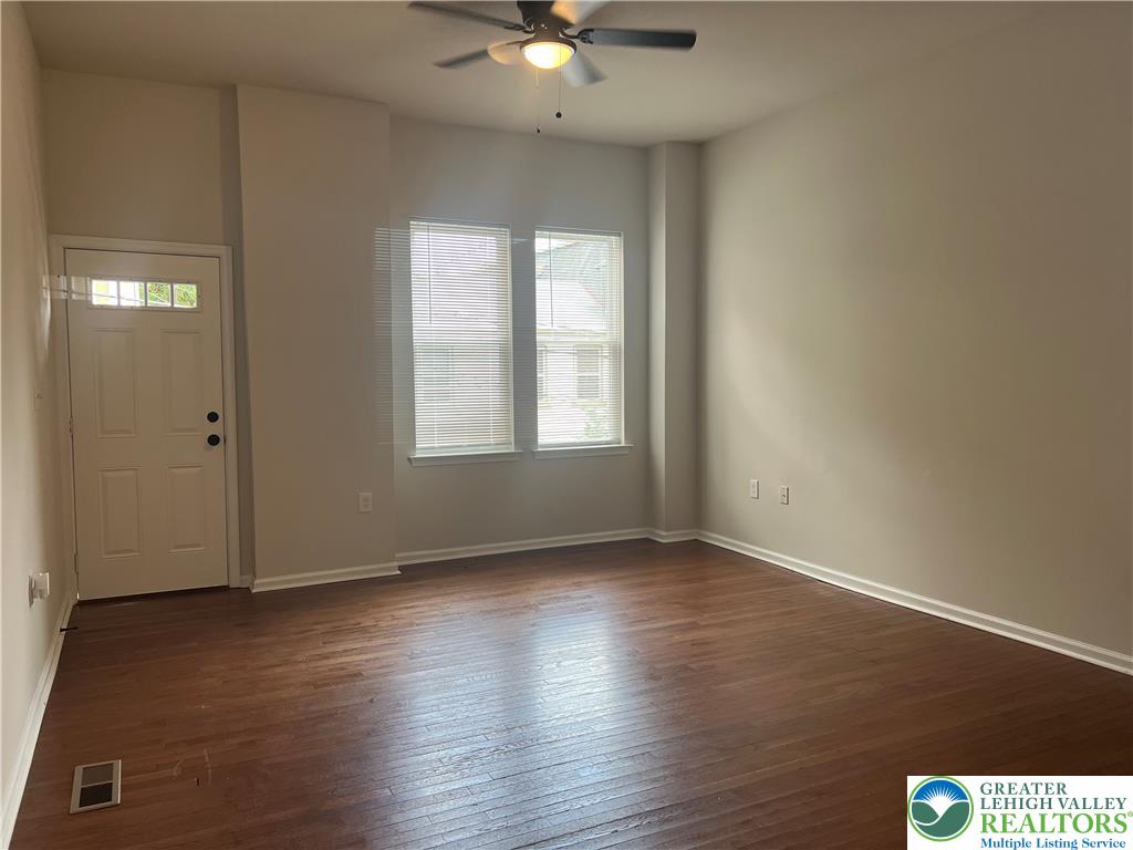 703 Dakotah Street Property Photo 4