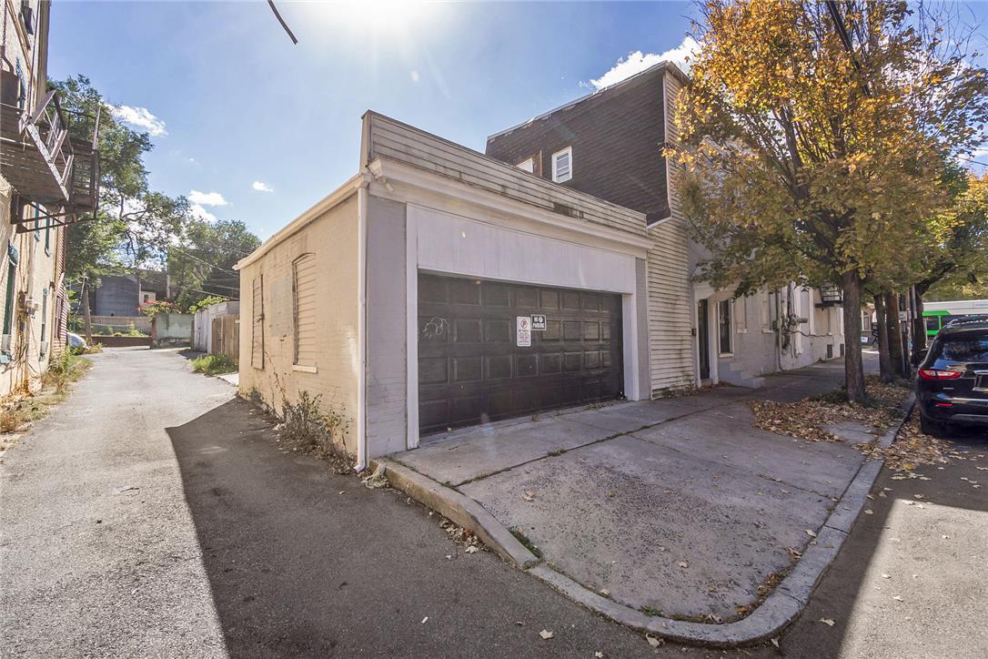 347 North 8th Street Property Photo 7