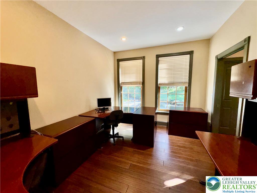 5008 Chestnut Hill Road Property Photo 12