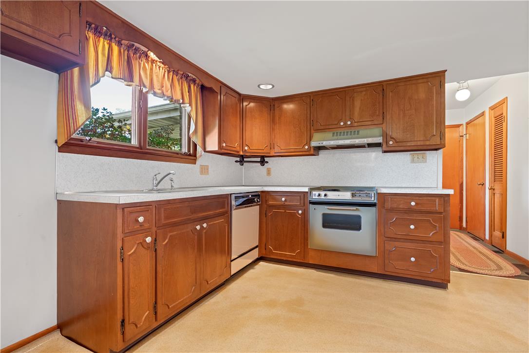 9297 Claussville Road Property Photo 10