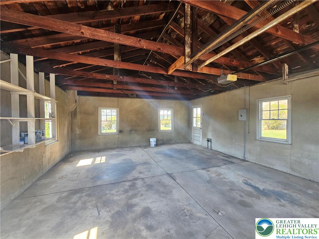 332 State Avenue Garage Property Photo 3