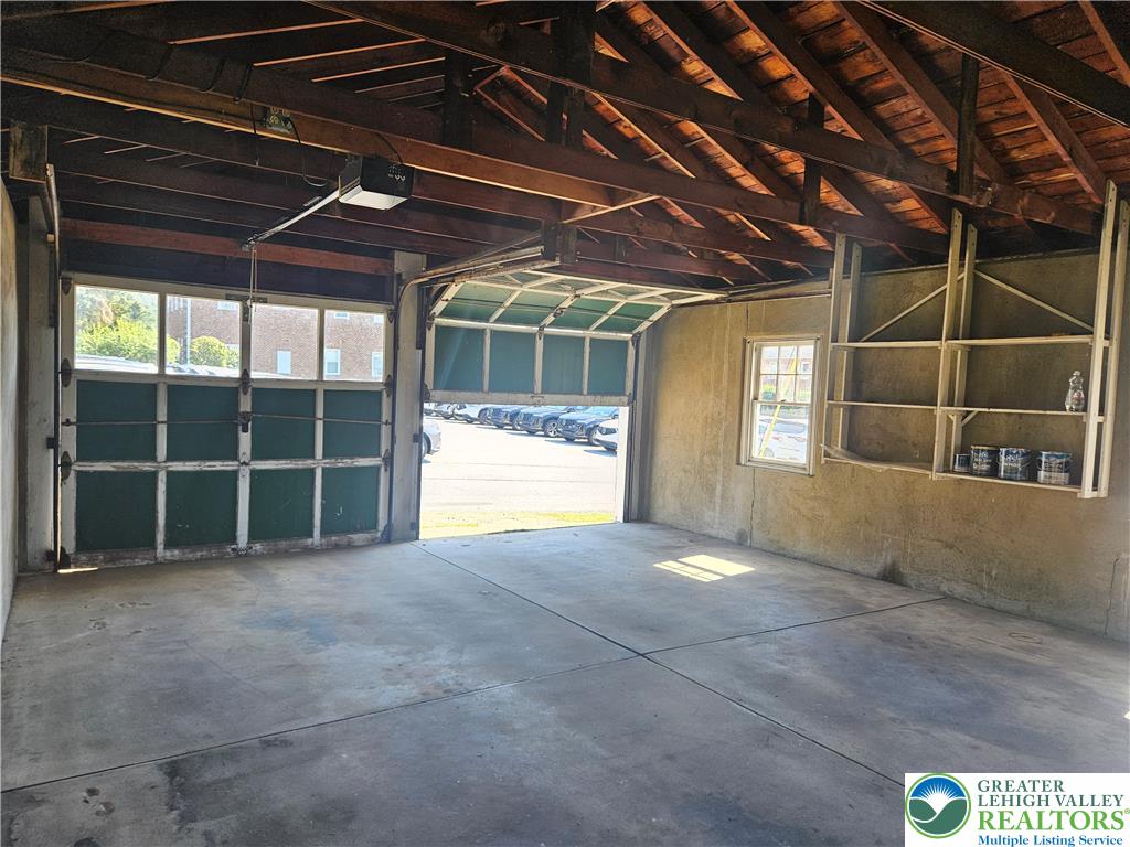 332 State Avenue Garage Property Photo 5