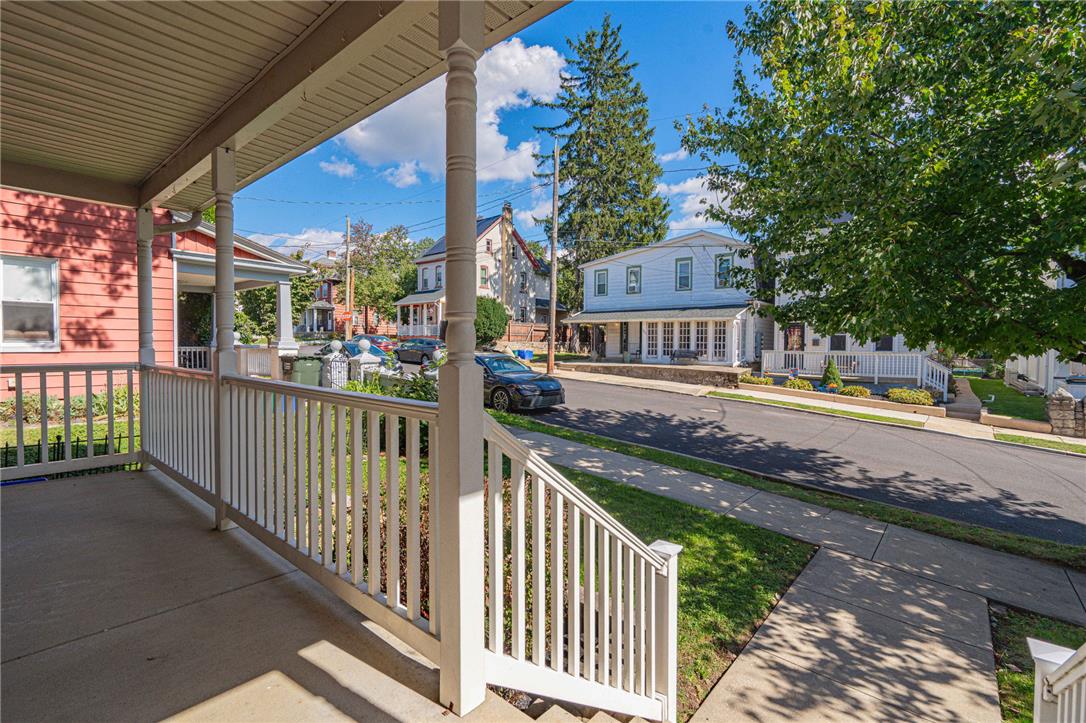 1427 Chelsea Avenue Property Photo 2