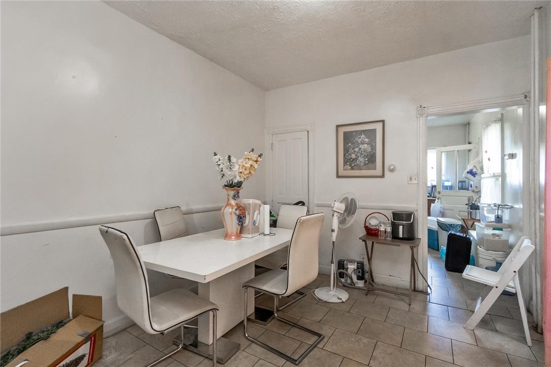 815 West Chew Street Property Photo 10