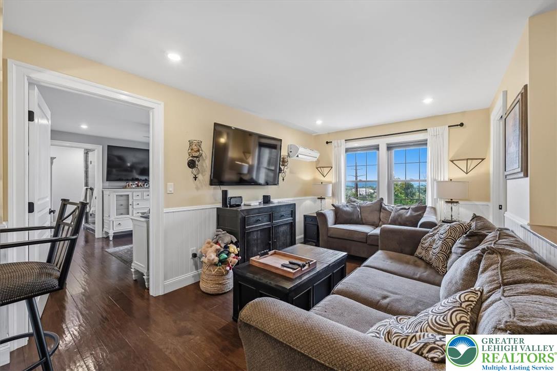 3771 State Road Property Photo 14