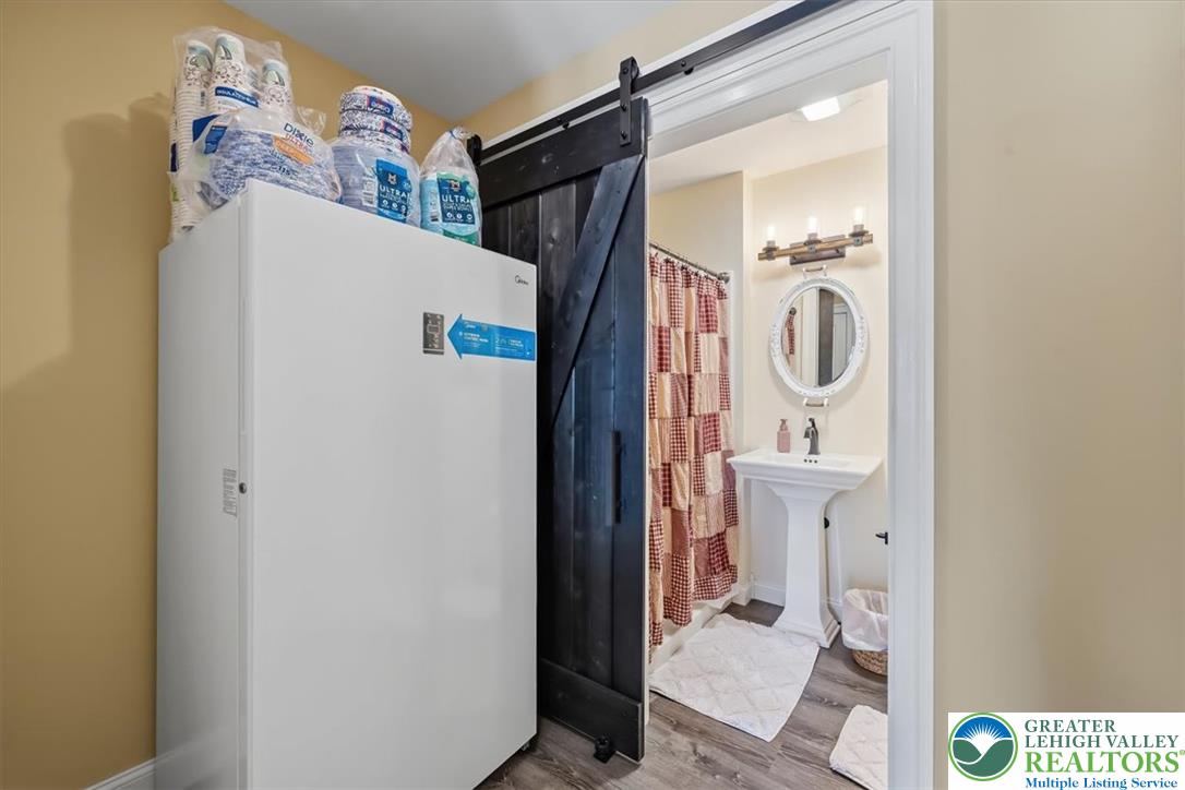 3771 State Road Property Photo 33
